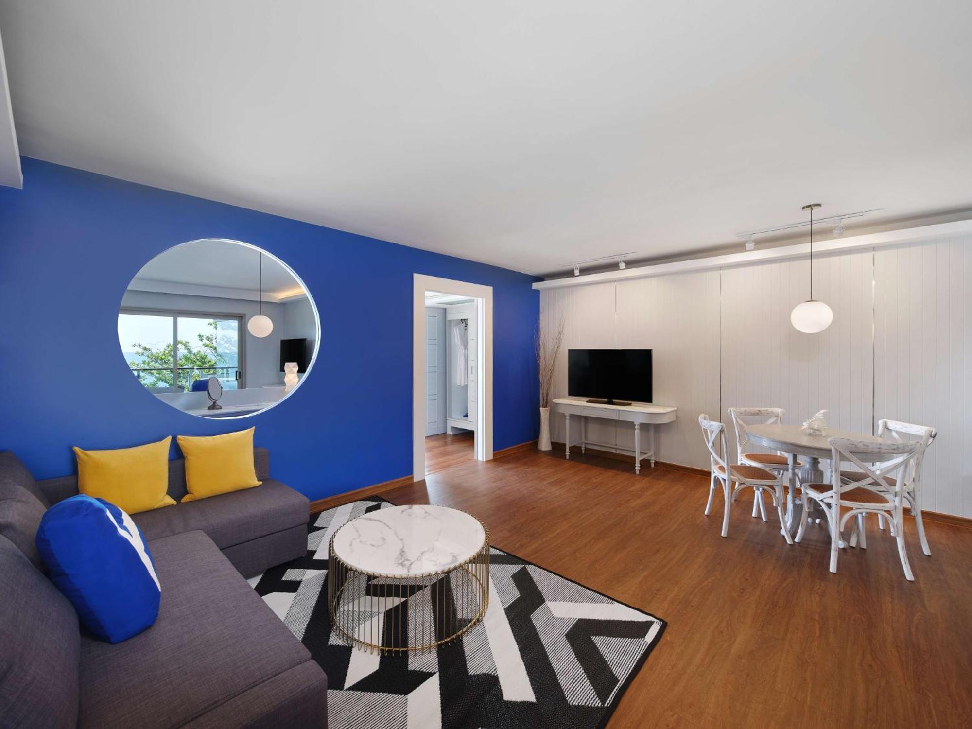 Homm Bliss Southbeach Patong Екстериор снимка